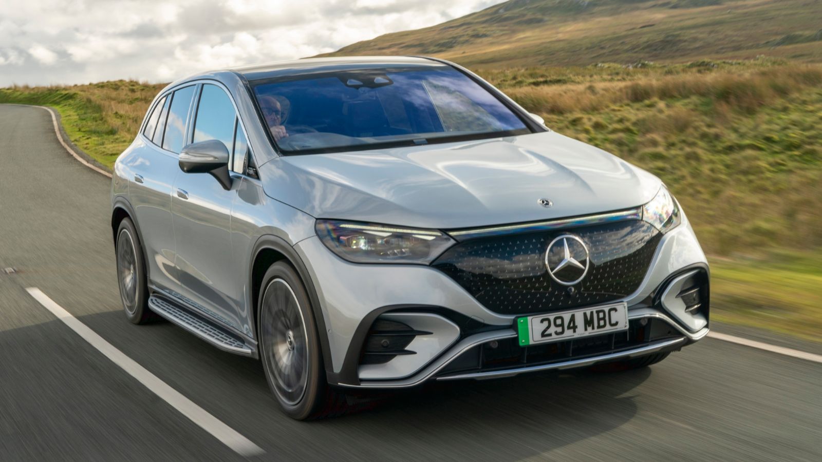 메르세데스-벤츠 EQE SUV