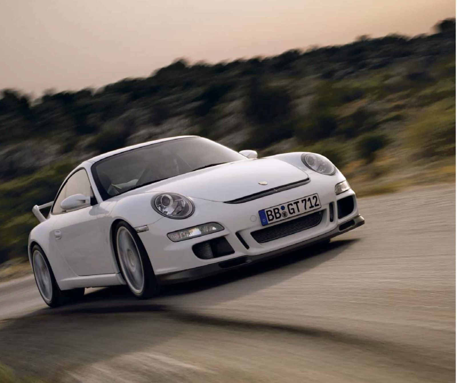 911 (997) 997